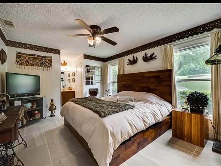 6049 W Red Bird Ln — Photo 7