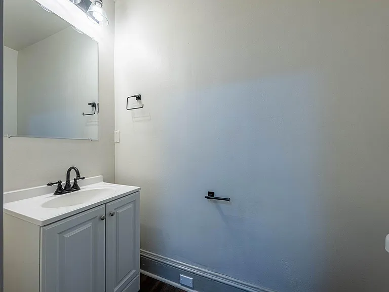 441 Maryland Ave — Photo 16