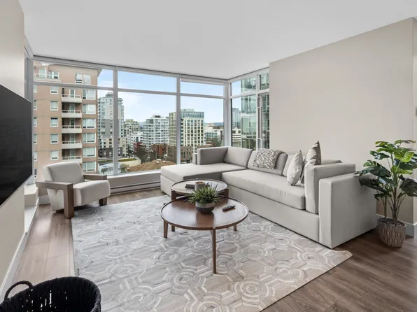 960 Yates St #1105, Victoria, BC V8V 3M3