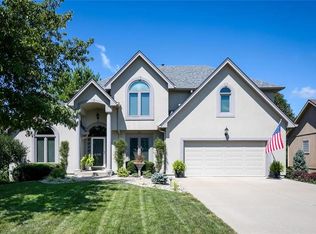 1036 Silverleaf Ln, Liberty, MO 64068