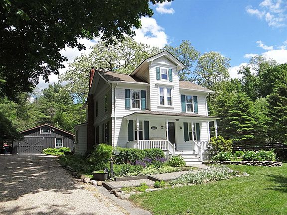 2nd image of 20 Linden Ct