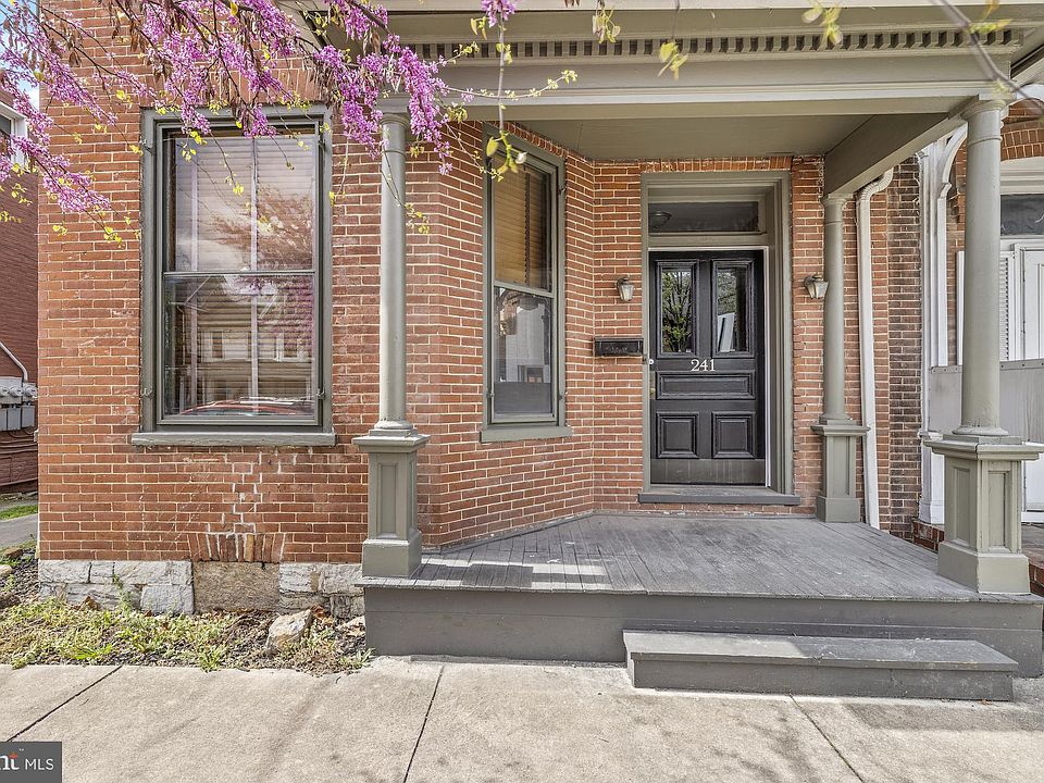 241 E King St, Shippensburg, PA 17257 Zillow