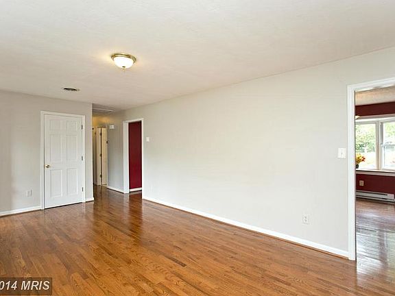 4th image of 225 Fredericktowne Dr