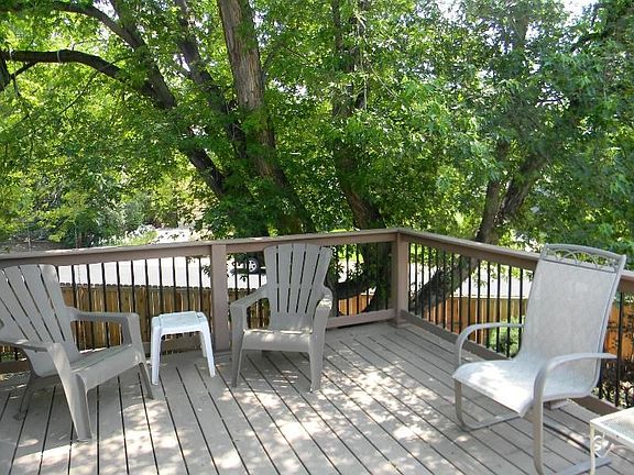 5th image of 398 Monarch St