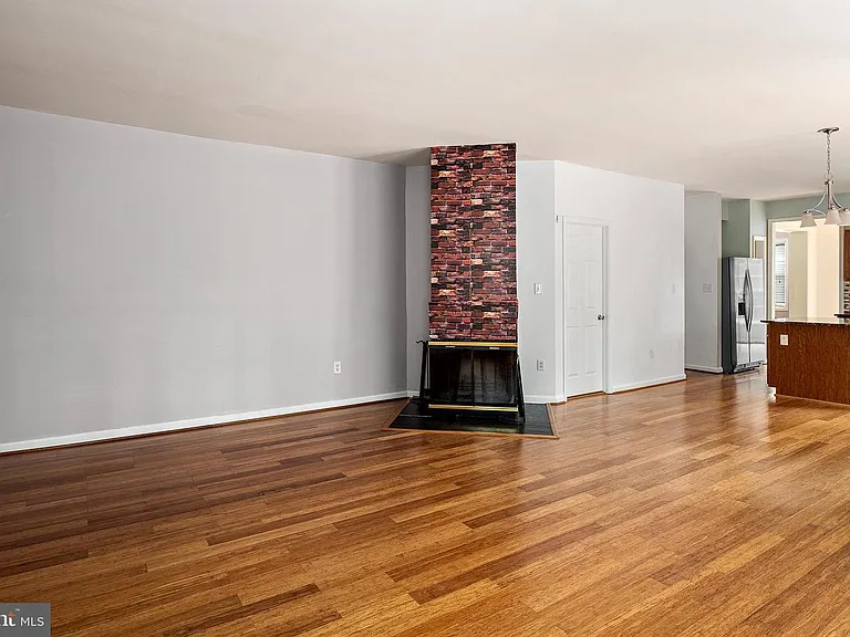 6193 Karas Walk — Photo 5