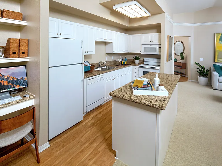 Monte Vista Apartment Homes — Photo 4