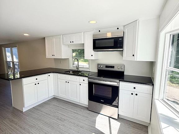 3rd image of 145 Devon Dr