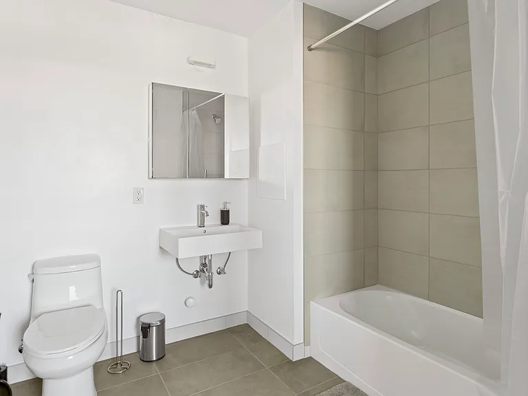 1719 University Ave #201 — Photo 30
