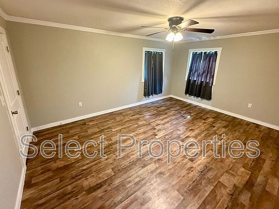 5th image of 3708 Fielder Dr
