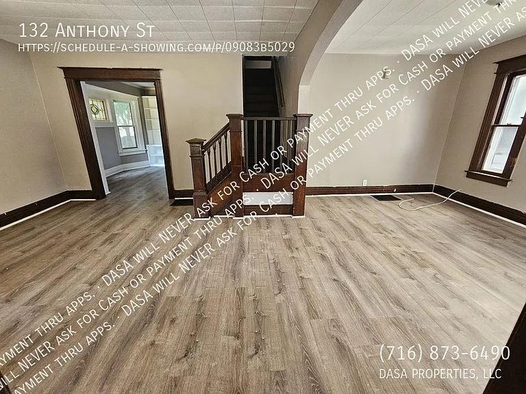 132 Anthony St — Photo 2
