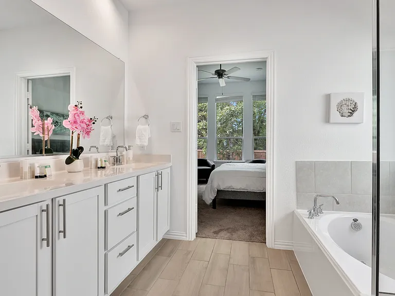 Master Bath 1
