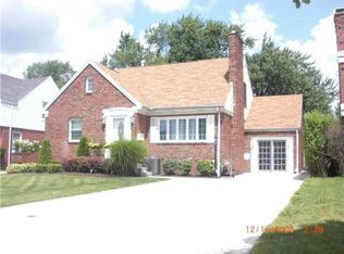 39 Mona Dr, Amherst, NY 14226