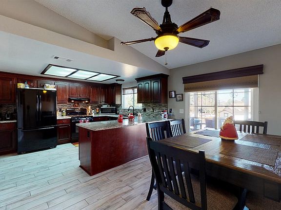 3rd image of 14269 Woodland Dr