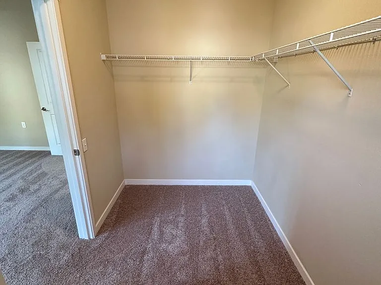 1613B Burnside Pl — Photo 11