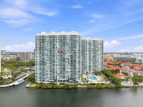 3rd image of 3201 NE 183rd St APT 2104