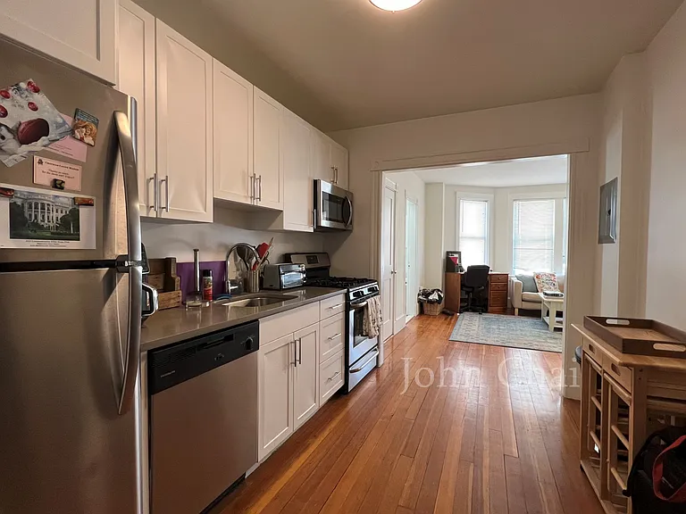 83 Harvard St #4 — Photo 1