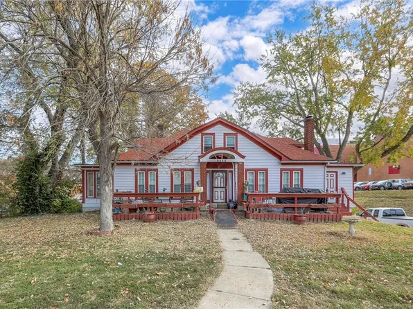 9535 E Winner Rd, Independence, MO 64053