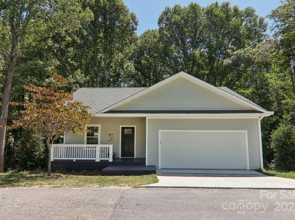 113 Briarcreek Ct, Hendersonville, NC 28739