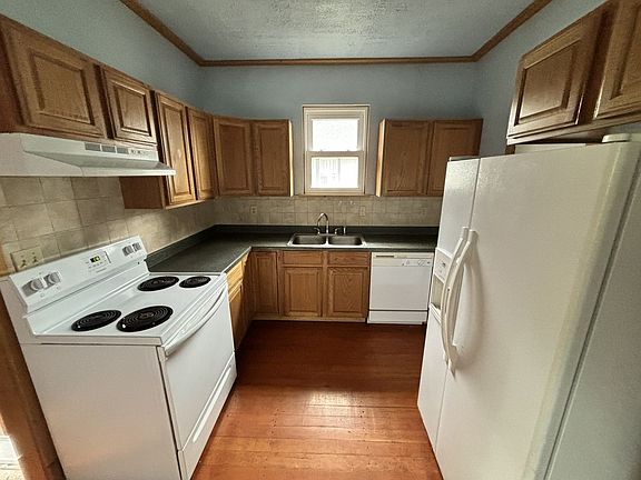 3rd image of 1523 Garfield St
