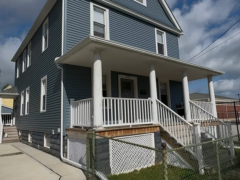 2102 Quail St #1 — Photo 1