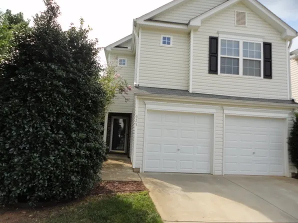 925 Stinson Ave, Holly Springs, NC 27540