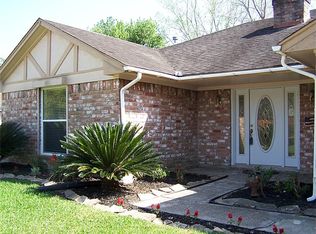 506 Pence Rd, Webster, TX 77598