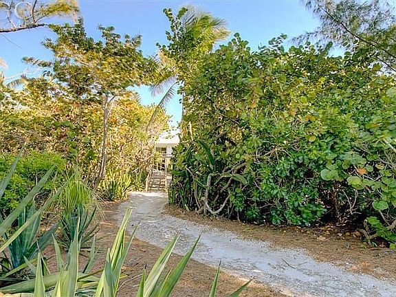 4th image of 16742 Captiva Dr
