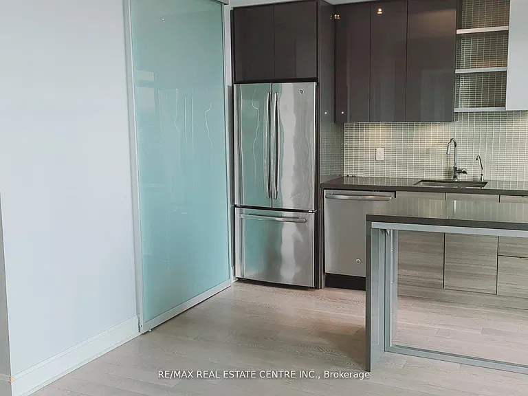 33 Shore Breeze Dr #3011 — Photo 3