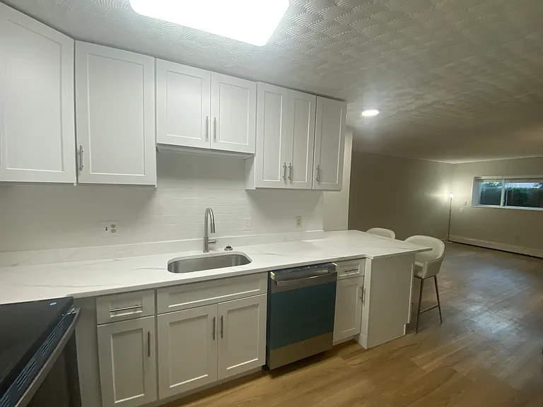 1409 River St #7 — Photo 7