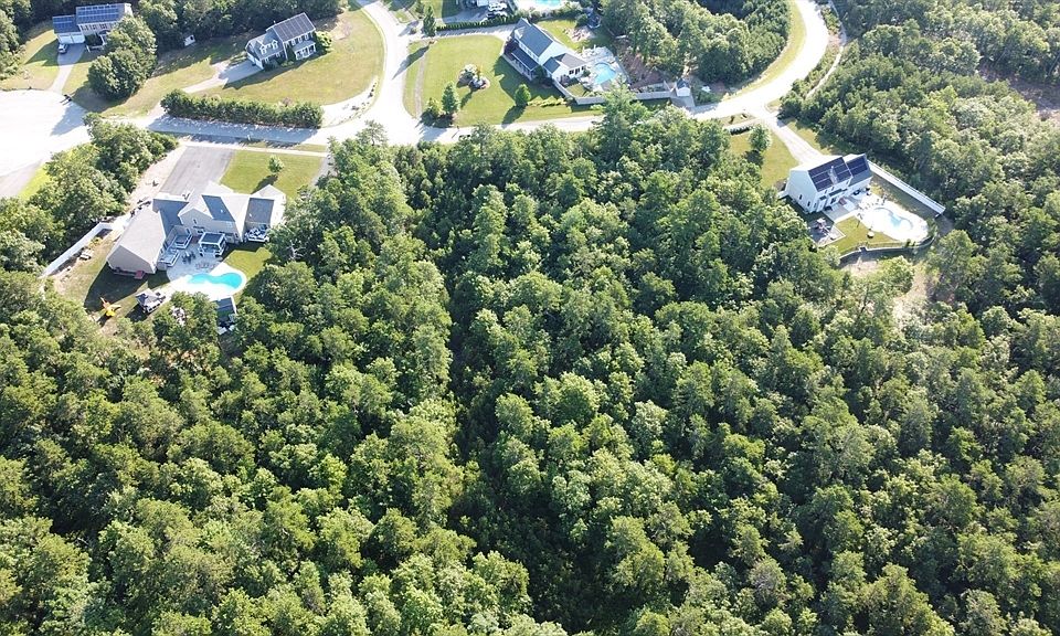 1st image of 17-035 Seabiscuit Dr