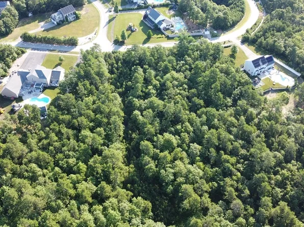 17-035 Seabiscuit Dr, Plymouth, MA 02360