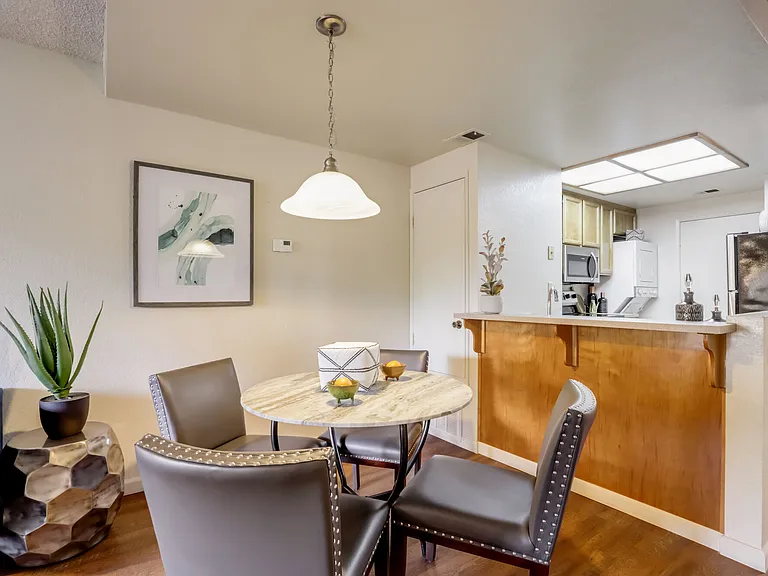 Ardenwood Forest Rental Condos — Photo 3