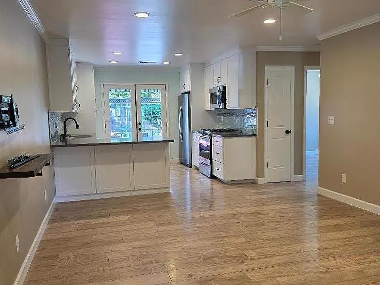 653 N Daniel Way — Photo 7