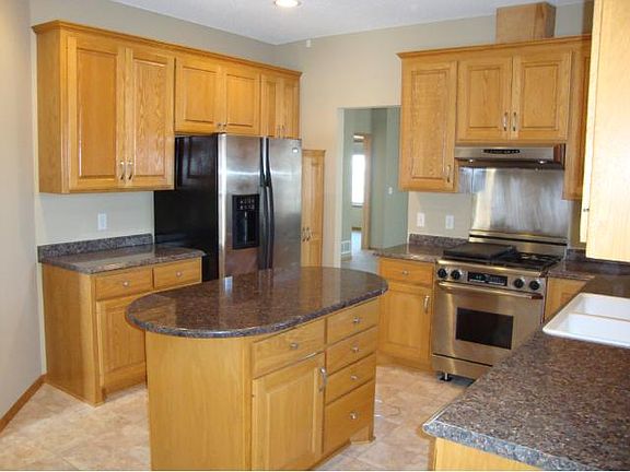 4th image of 2770 Park View Ct