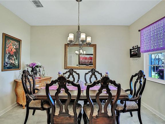 3rd image of 542 Westchester Ct