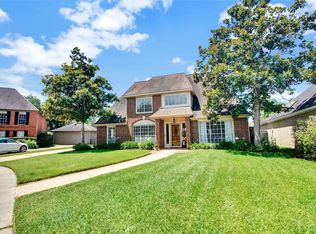 2305 Prestwick Dr, League City, TX 77573
