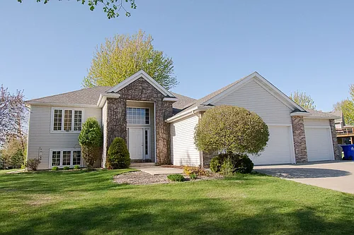 2198 Neptune Pl SW Photo 1