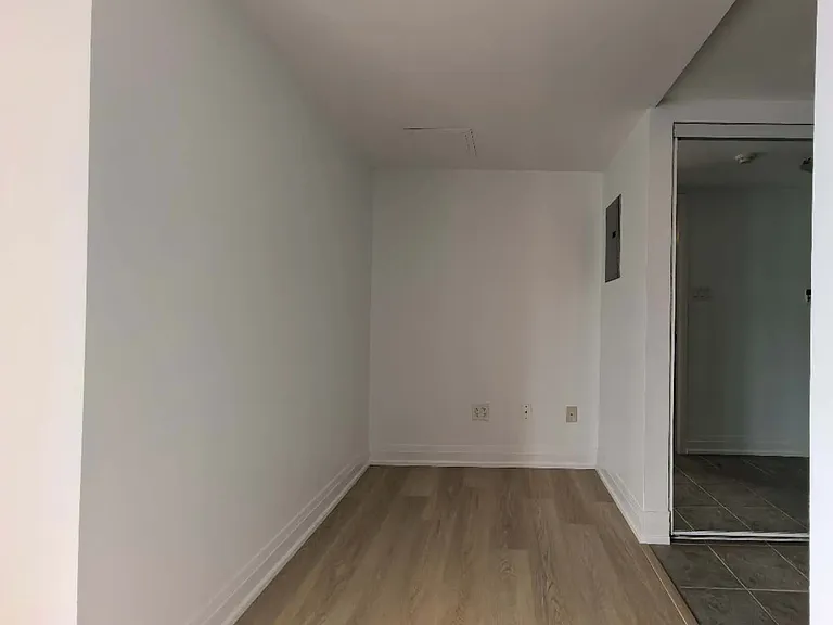 38 Grenville St #1403 — Photo 4