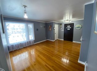 9420 S 82nd Ave, Hickory Hills, IL
