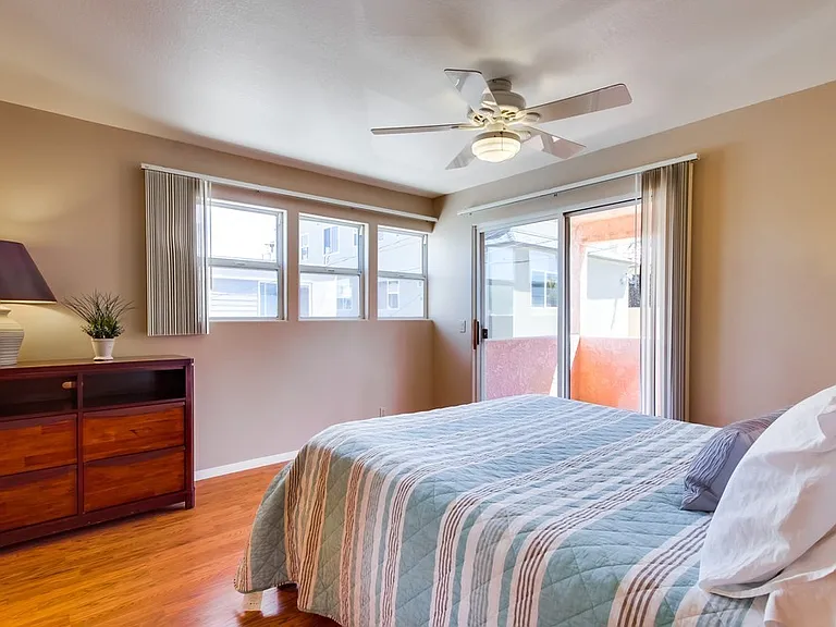 831 Allerton Ct — Photo 28