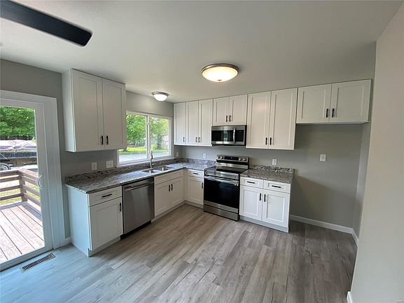4th image of 12711 Broadridge Ln
