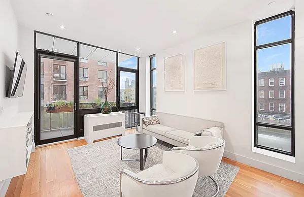 1st image of 214 Green St #3B