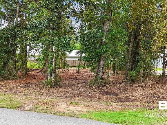 3rd image of 27030 Park Dr