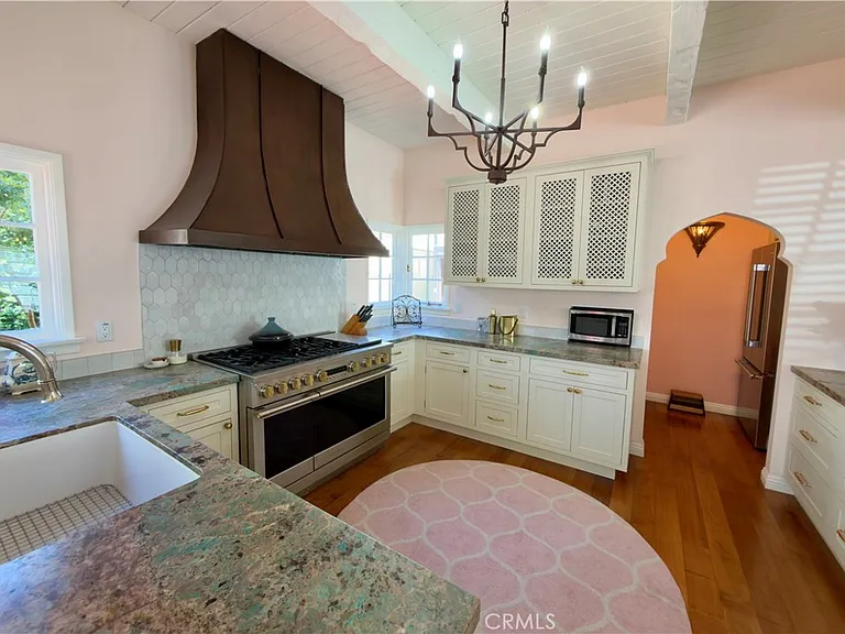 327 Aster St — Photo 11