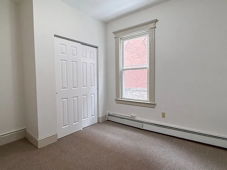 31-33 Bond St — Photo 5