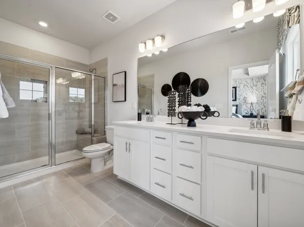 9444 Senator Royall Dr, Charlotte, NC 28262