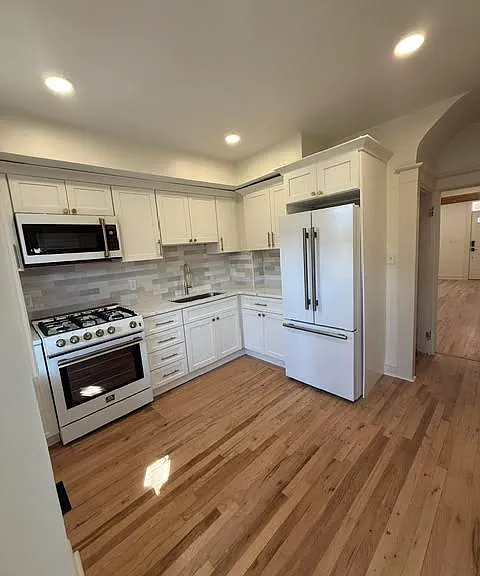 1108 Sterrett St — Photo 1