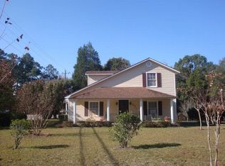 912 S Dogwood Dr, Nashville, GA 31639
