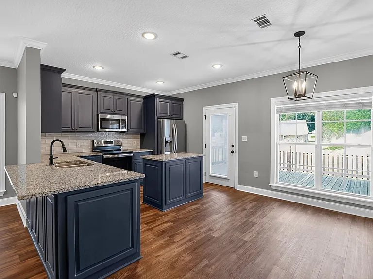 13 S Barnes Field Dr — Photo 2