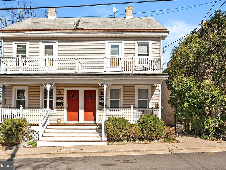 69 Pine St #1 — Photo 1